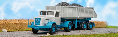 WIKING-Rear tipper semi truck (Henschel) – a Kassel bonnet truck on its way to the quarry