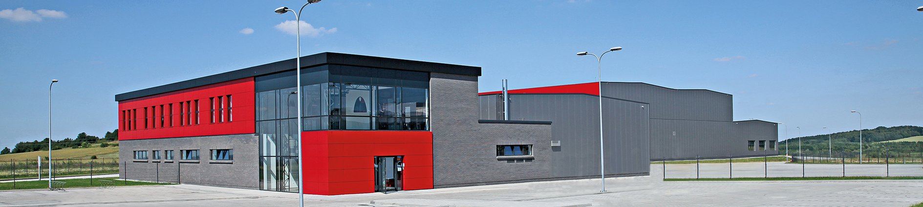 Grundstein für Produktions-Neubau
