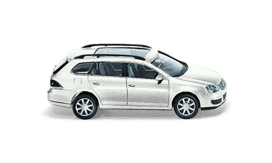 VW Golf V Variant with sunroof candy white