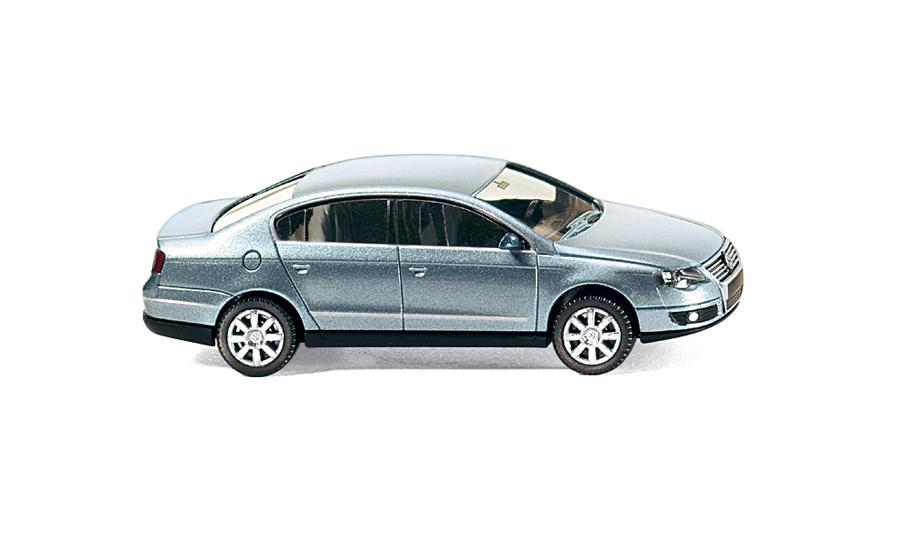 VW Passat Limousine artic blue silver metallic