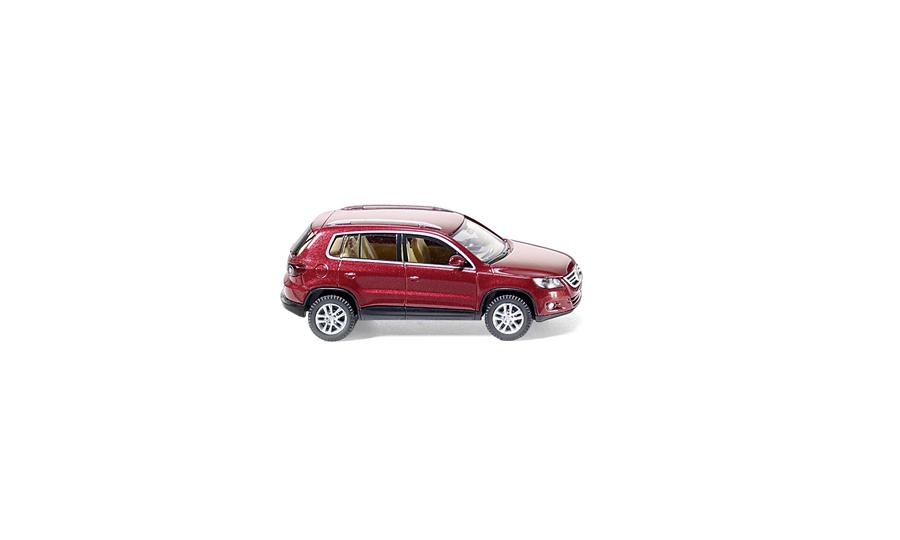 VW Tiguan wild cherry metallic