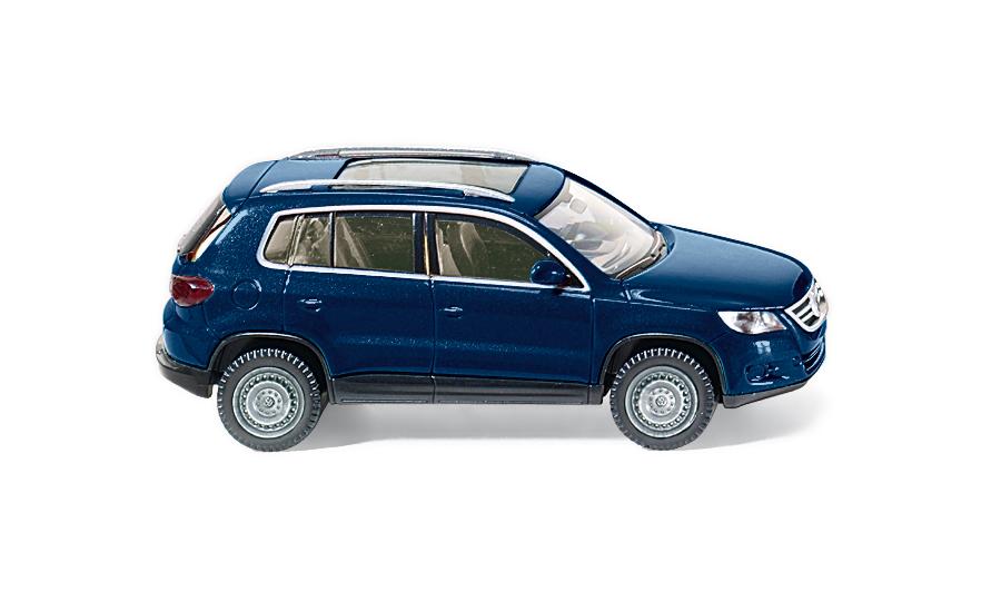 VW Tiguan with sunroof blue shadow blue metallic