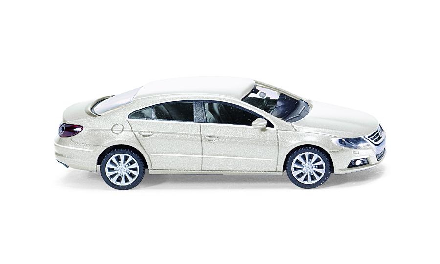 VW Passat Coupé - candy white