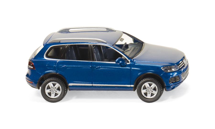 VW Touareg biscay blue metallic