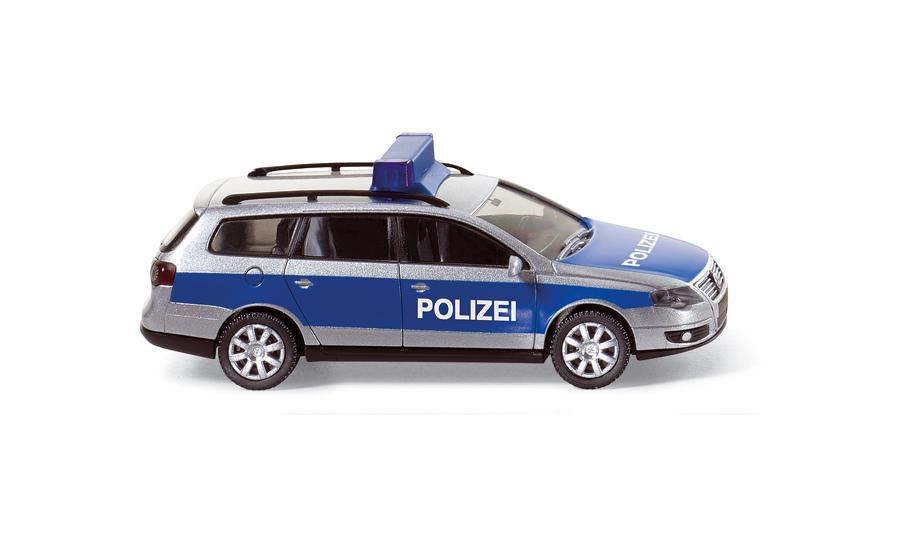 VW Passat Variant police