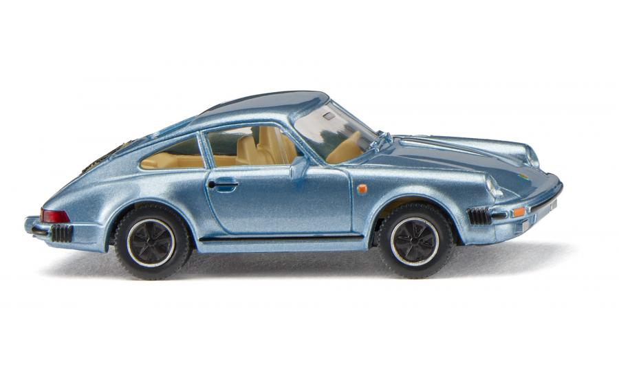 Porsche 911 SC light blue-metallic