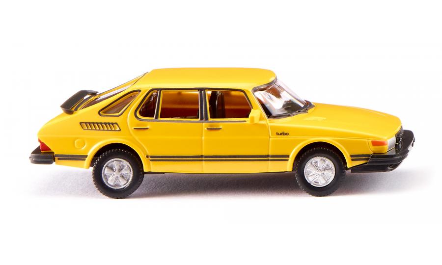 Saab 900 Turbo - traffic yellow