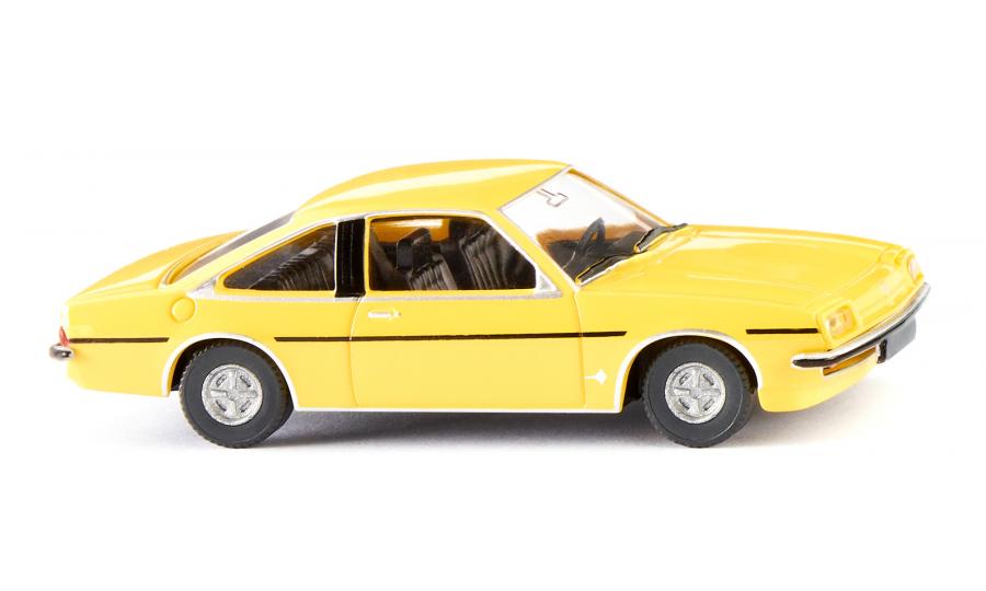 Opel Manta B - yellow