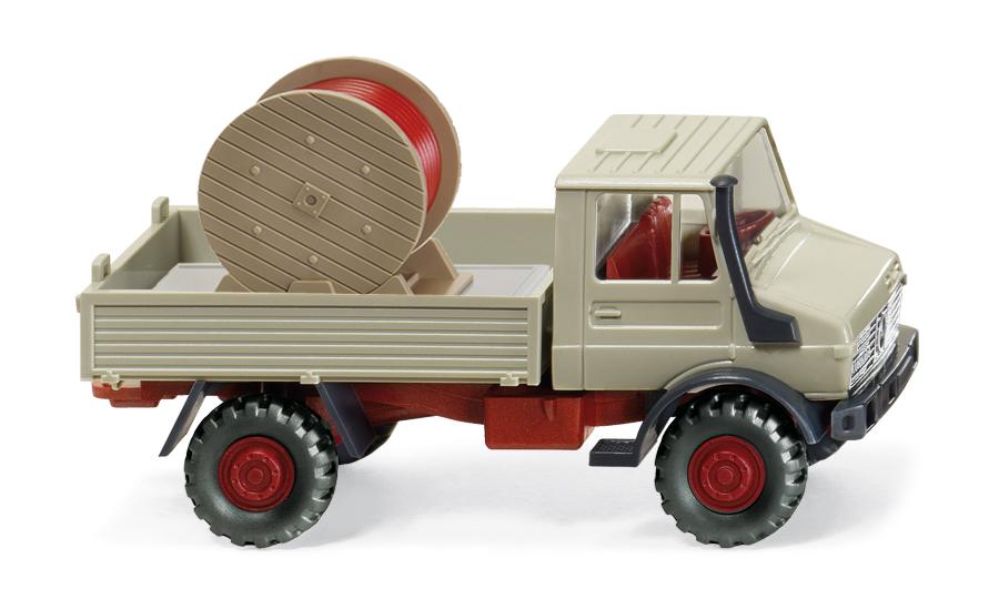 Unimog 1700 L mit Kabeltrommel