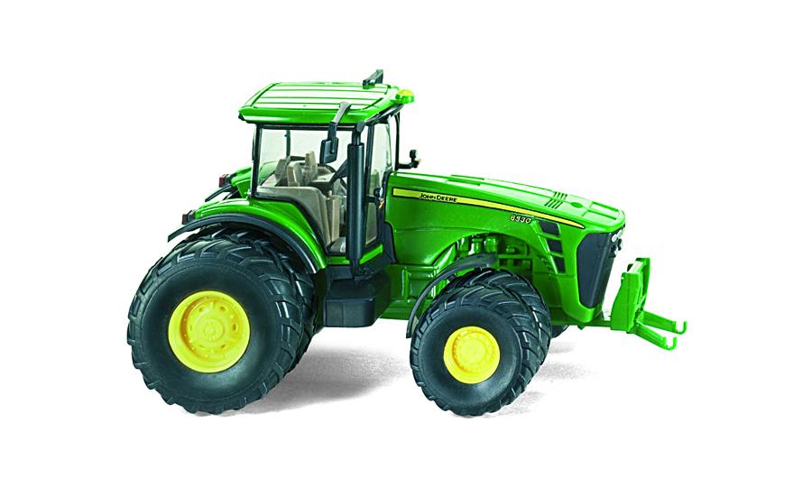 John Deere 8530 with twin tires