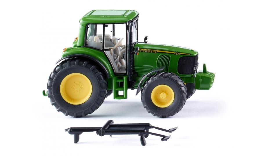 John Deere 6820