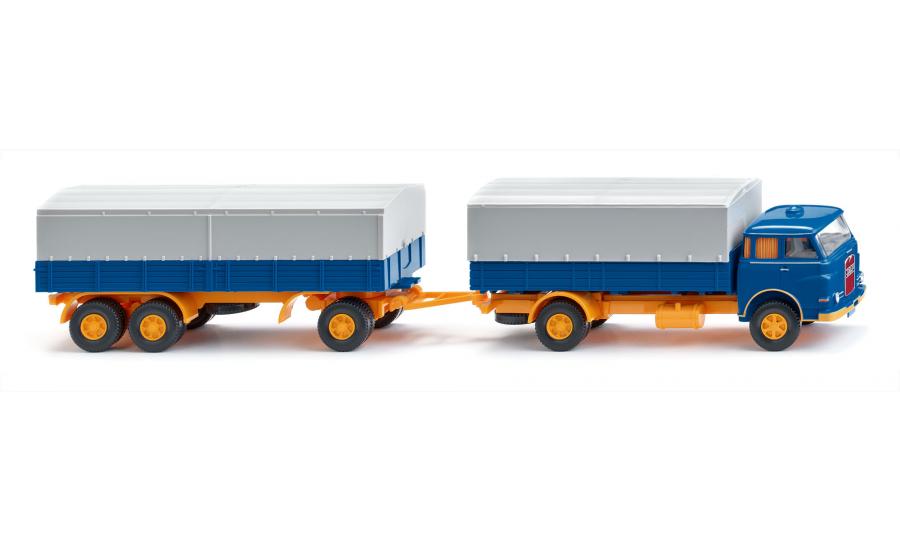 Platform trailer truck (MAN Pausbacke)