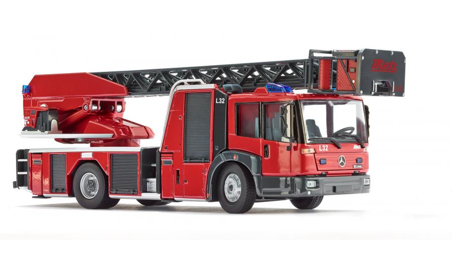 Fire service DL 32 (MB Econic) scale 1:43