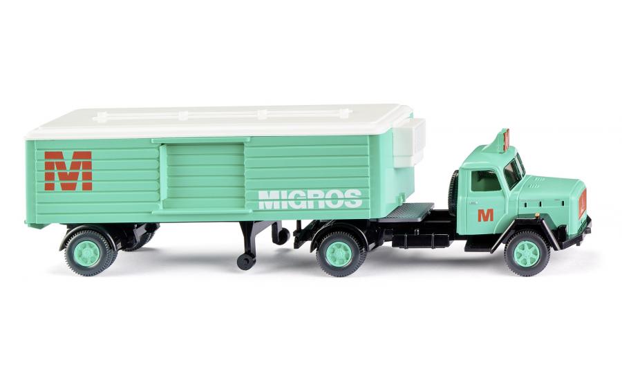 Refrigerated semi-trailer (Magirus) 