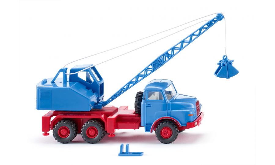 Crane truck (MAN/Fuchs) - sky blue