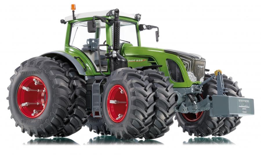 Fendt 939 Vario with double wheel