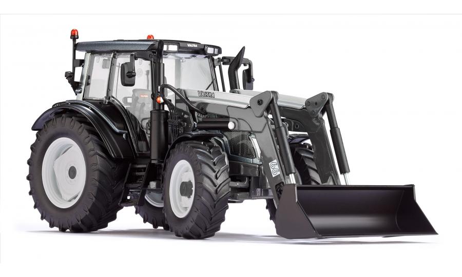 Valtra N123 mit Frontlader