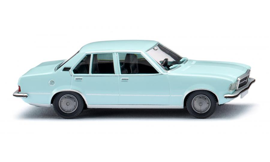 Opel Rekord D - bleu clair