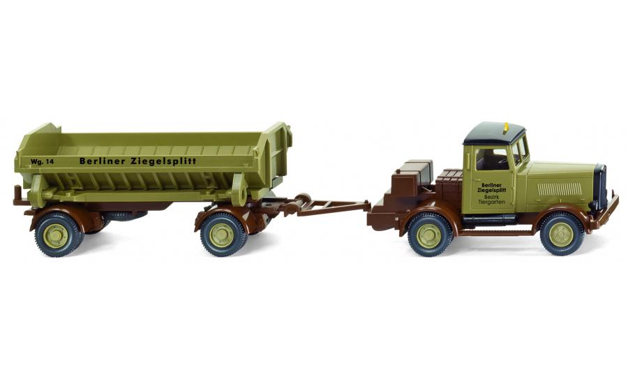 Hanomag mit Muldenkippanhänger "Berliner Ziegelsplitt"