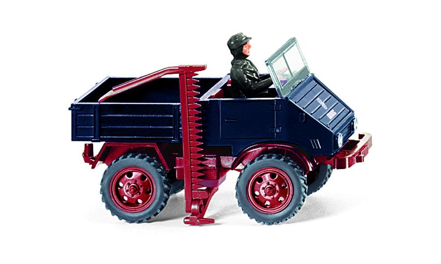 Unimog 411 with cutter