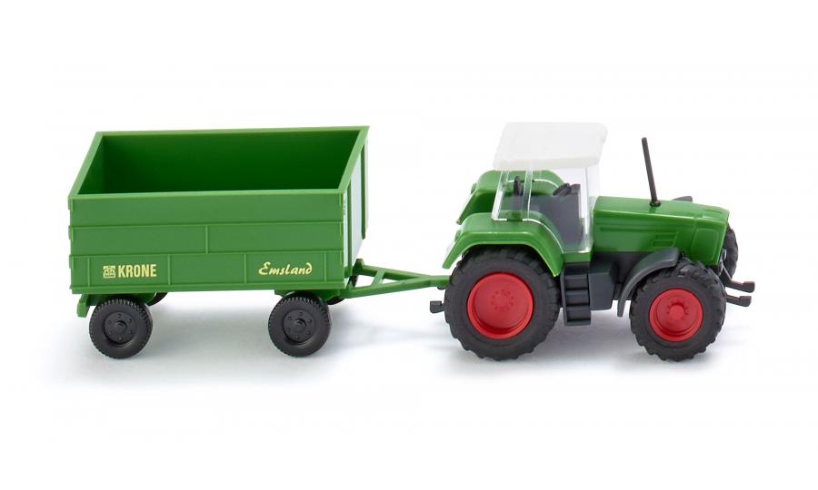 Fendt Favorit with trailer