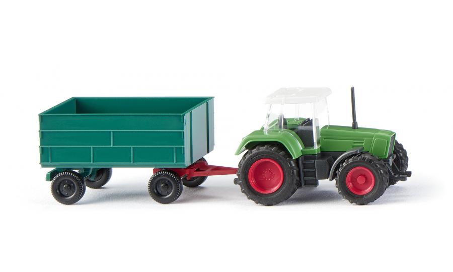 Fendt Favorit with trailer